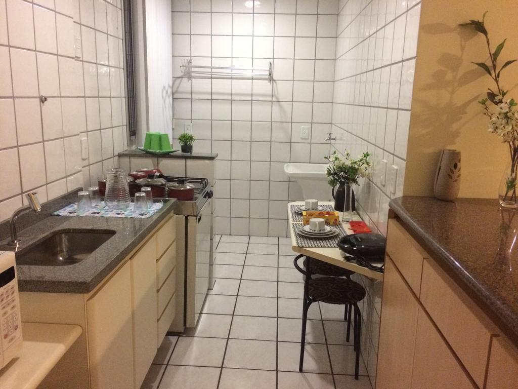 Apart Quartier Latin Hotel Vitoria Bagian luar foto