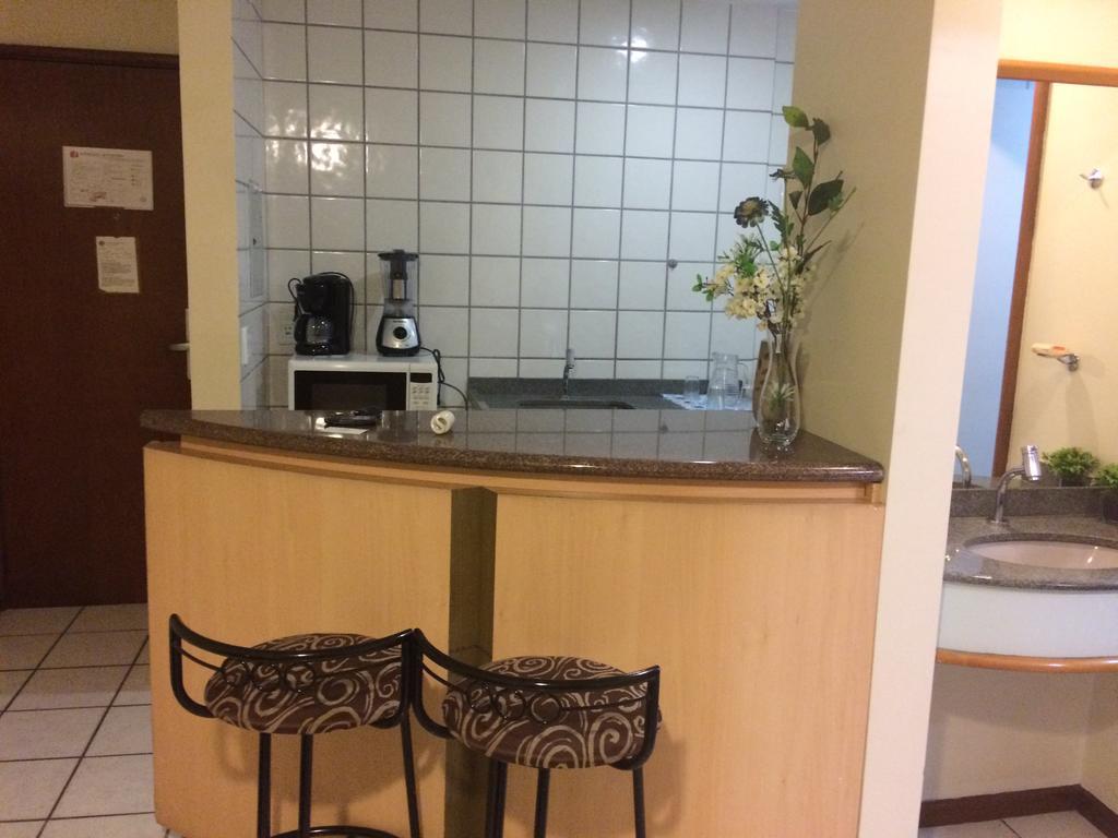 Apart Quartier Latin Hotel Vitoria Bagian luar foto