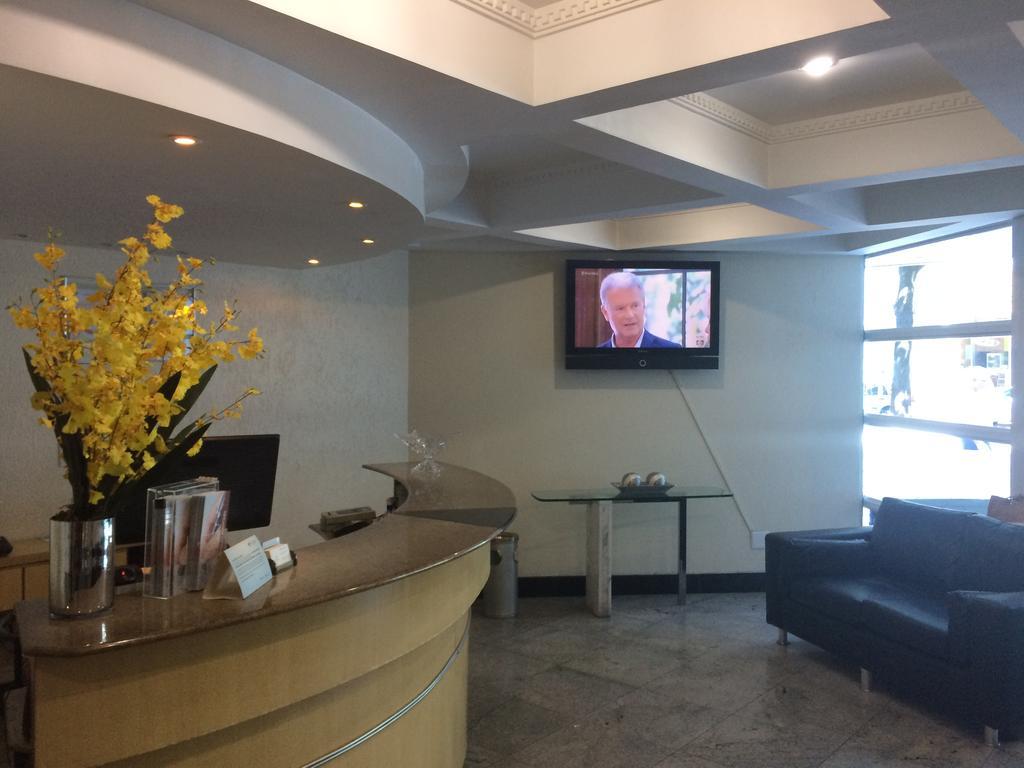 Apart Quartier Latin Hotel Vitoria Bagian luar foto