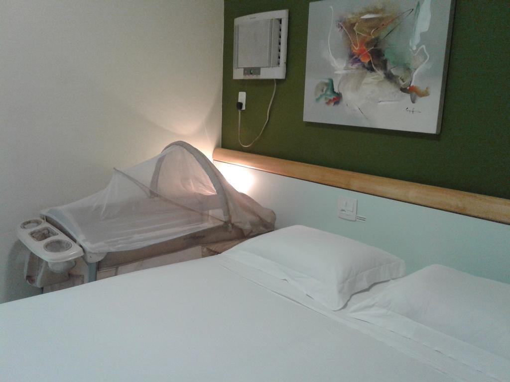 Apart Quartier Latin Hotel Vitoria Bagian luar foto