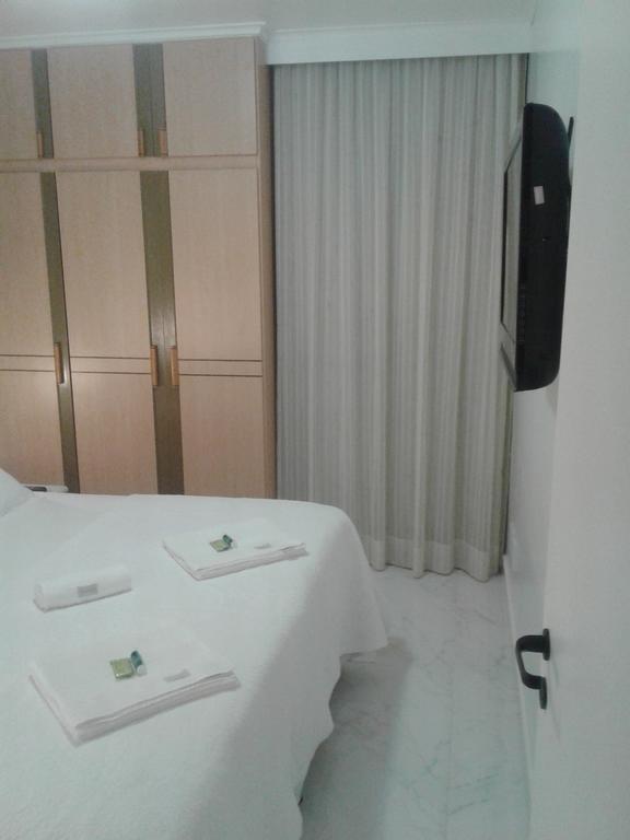 Apart Quartier Latin Hotel Vitoria Bagian luar foto