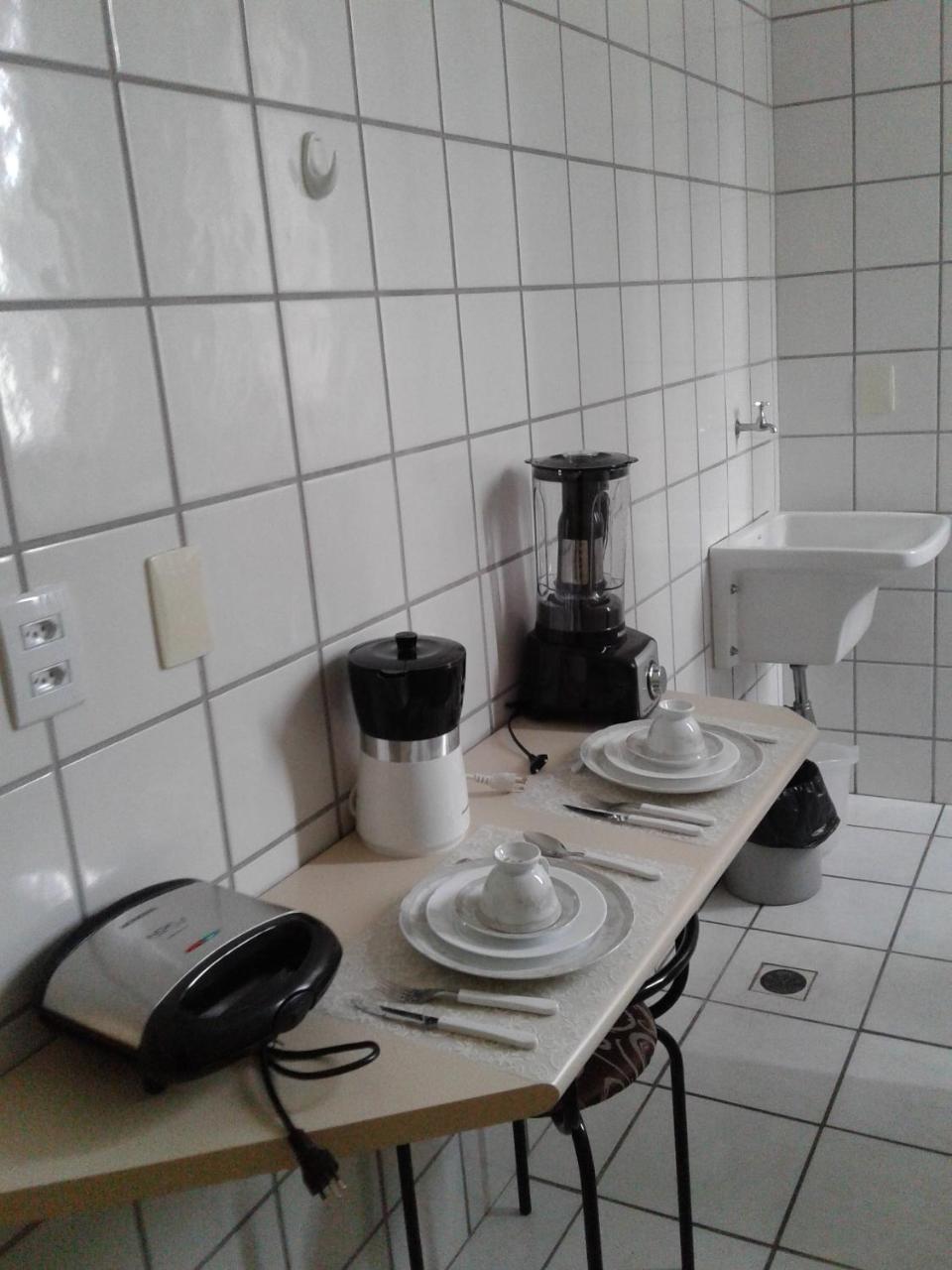 Apart Quartier Latin Hotel Vitoria Bagian luar foto