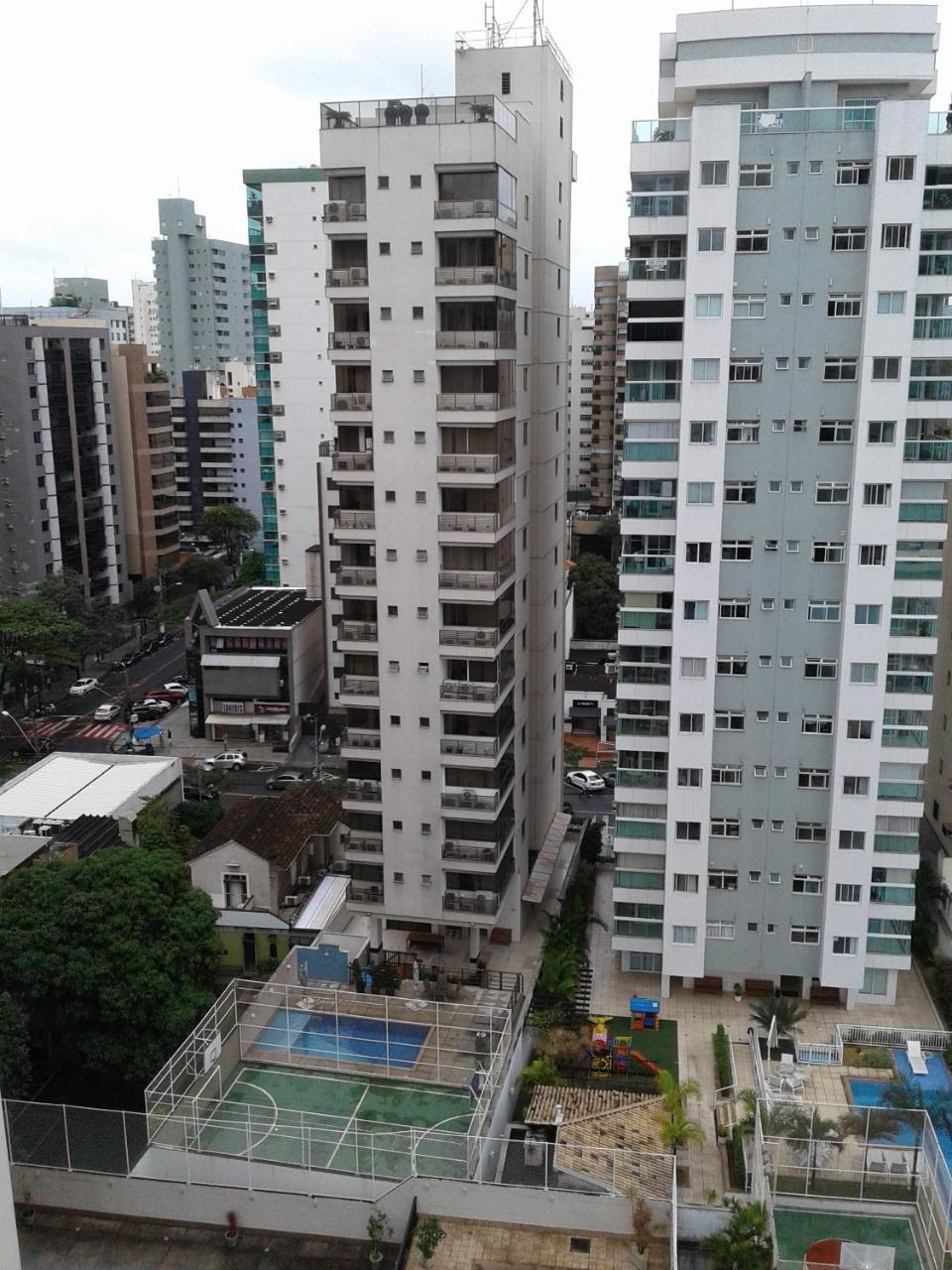 Apart Quartier Latin Hotel Vitoria Bagian luar foto